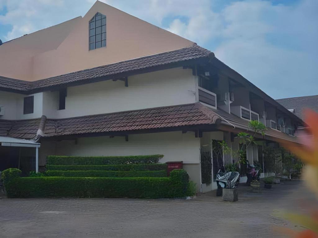 D'Arcici Hotel Plumpang Джакарта Екстер'єр фото