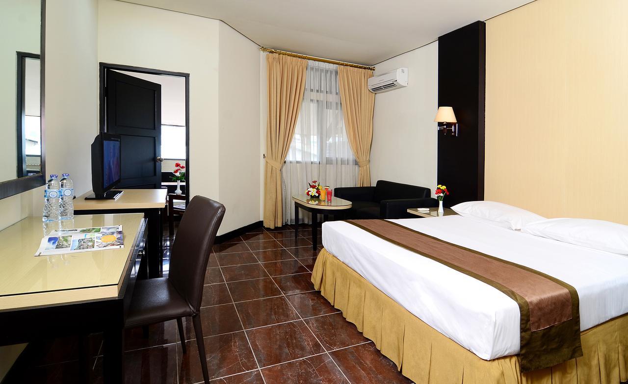 D'Arcici Hotel Plumpang Джакарта Екстер'єр фото